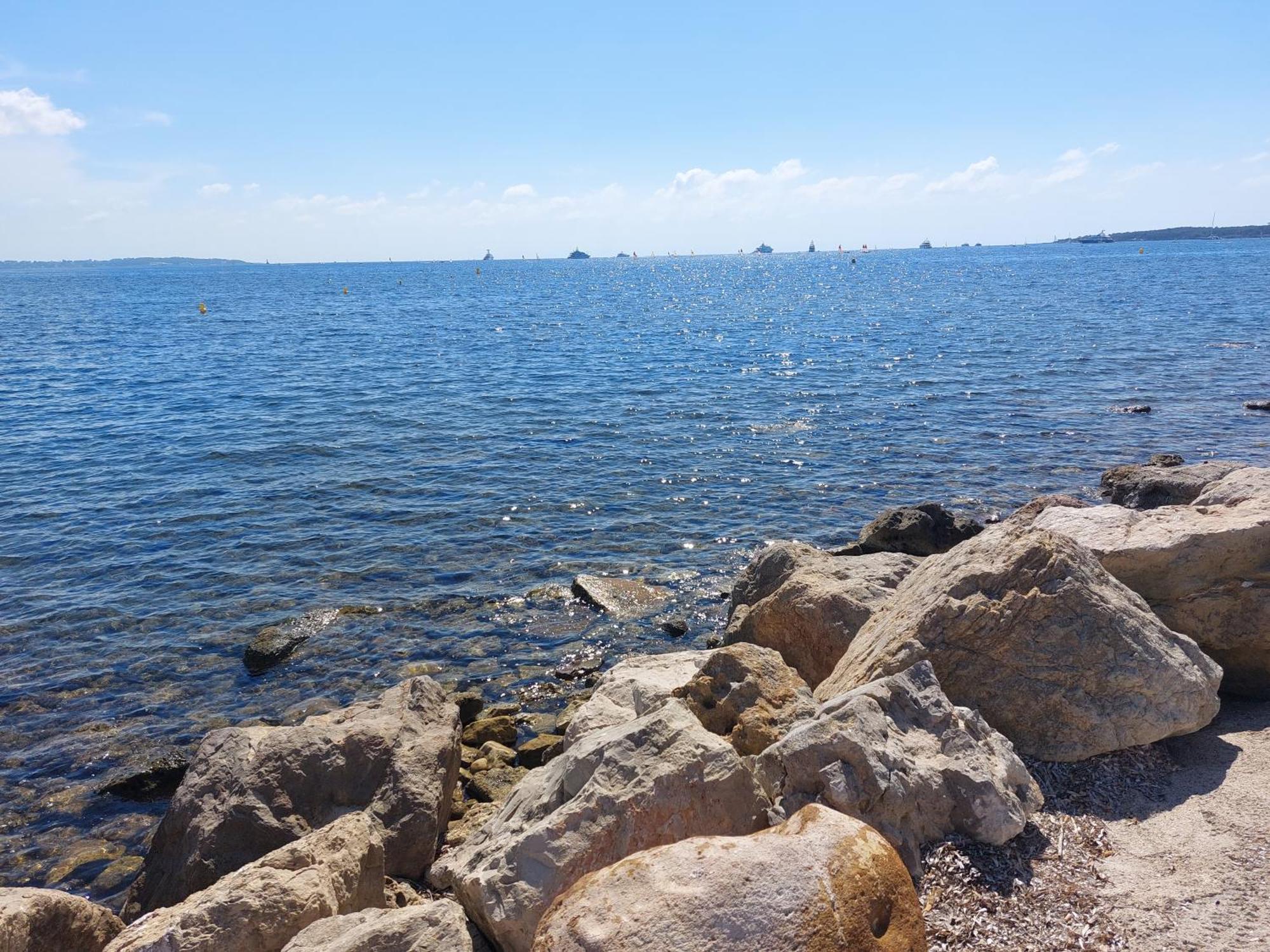 Villa Maupassant Bord De Mer Cannes Bagian luar foto